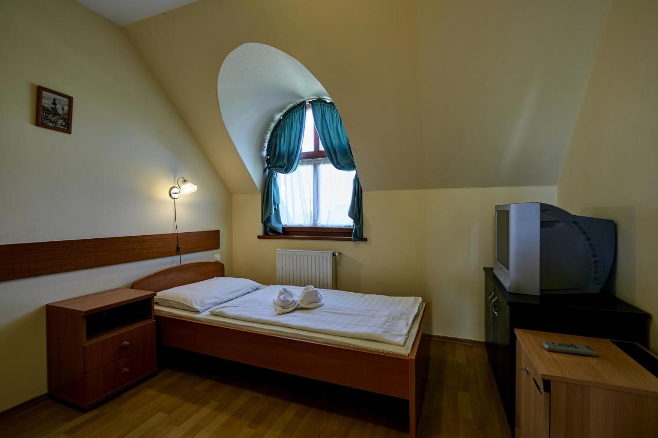 쇼프론 Pihenokereszt Panzio B&B 외부 사진